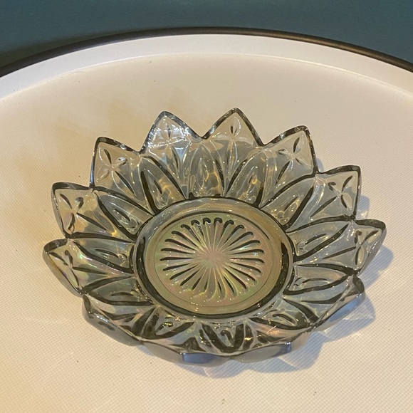 Vintage Federal Glass Petal Design Iridescent Smoke Carnival Glass Bowl 5.5” - Picture 3 of 7